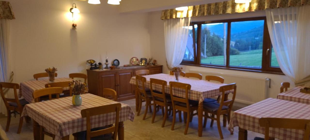 Arnica Montana Hotell Arieşeni Exteriör bild