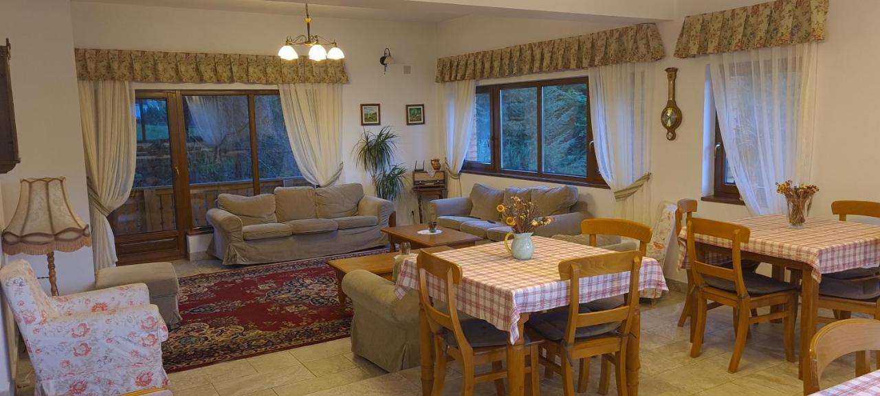 Arnica Montana Hotell Arieşeni Exteriör bild