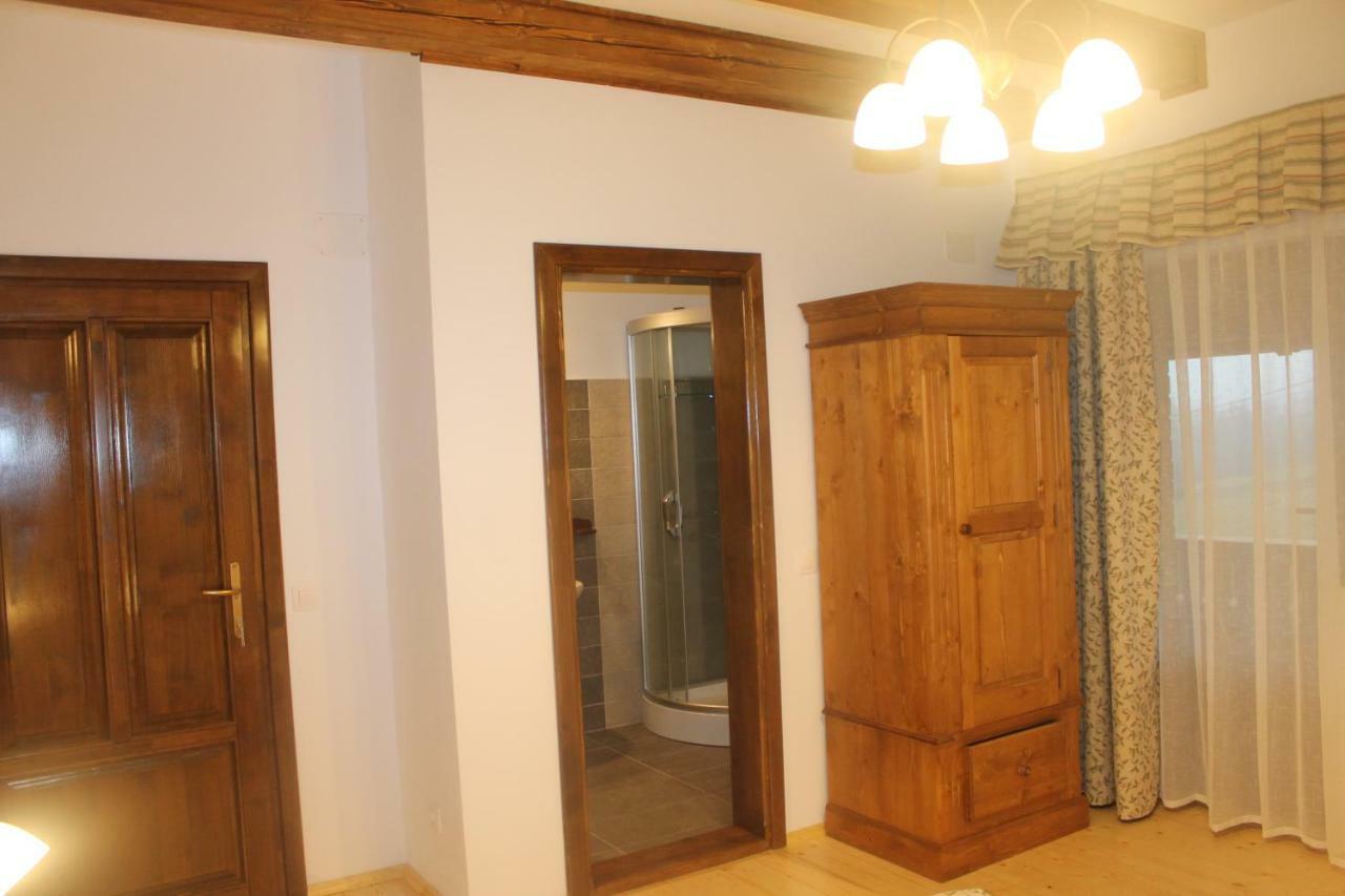 Arnica Montana Hotell Arieşeni Exteriör bild